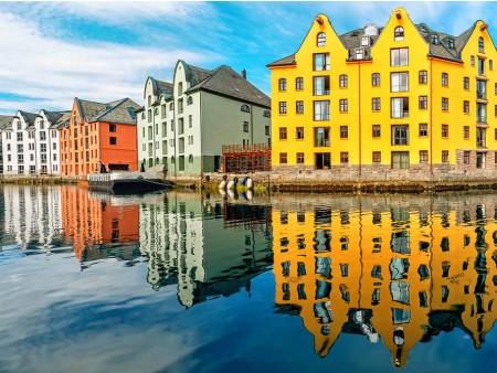 NORVEŠKA, DEŽELA ČAROBNIH FJORDOV IN LEDENIKOV