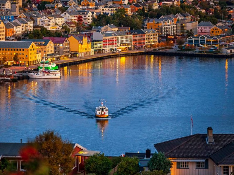 NORVEŠKA, DEŽELA ČAROBNIH FJORDOV IN LEDENIKOV